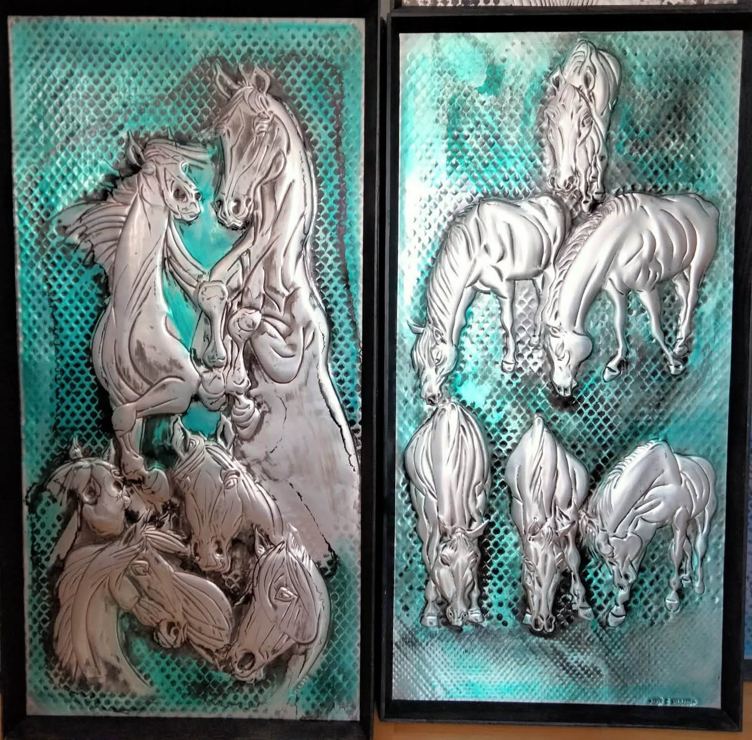 Relief cu cai în aluminiu
